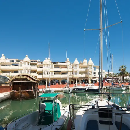 Puerto Marina And Golf בנאלמדנה